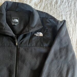 Men’s Fleece North Face jacket